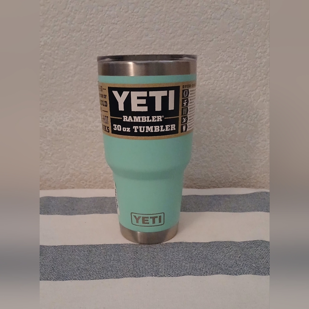 Yeti Rambler 30 oz Tumbler - Mint Green